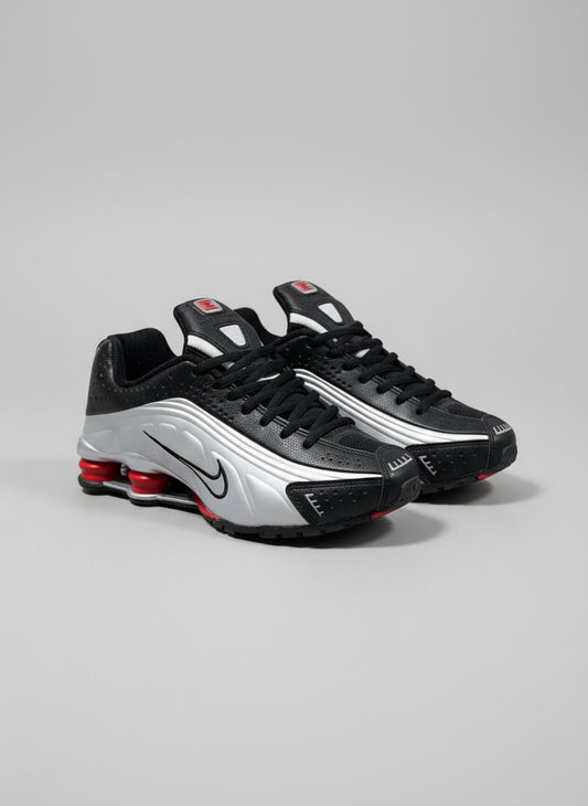 Nike Shox R4 Negro/Plata Metálico/Rojo